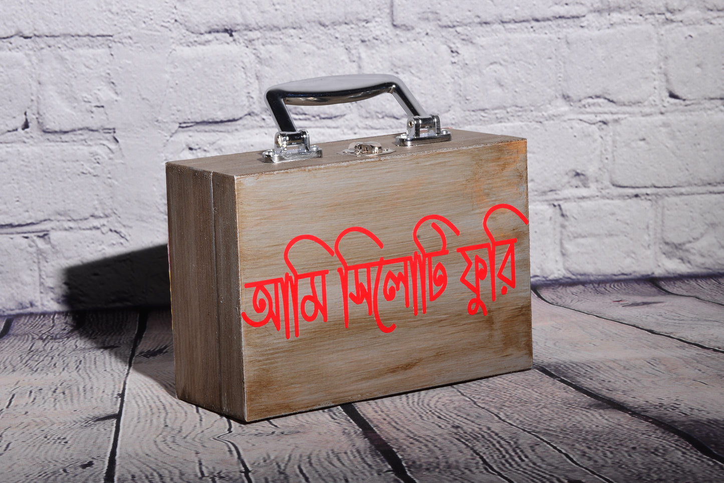 Ami Dhakaiya Maiya Box Handbag
